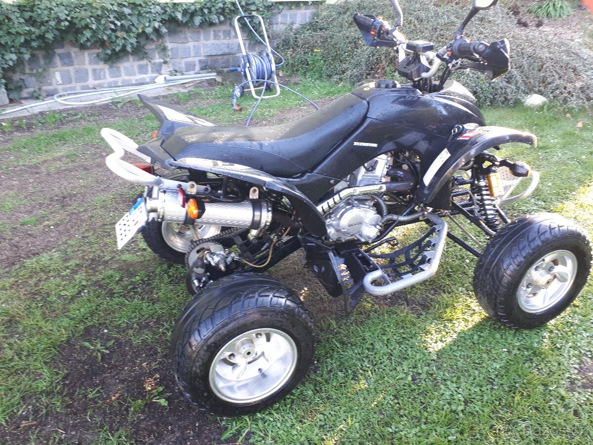 Čtyřkolka SHINERAY XY 250 STIXE