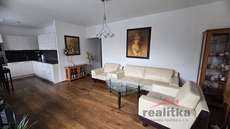 REZERVACEProdej krásného bytu 3+1, 70m2, s balkónem, O - 4