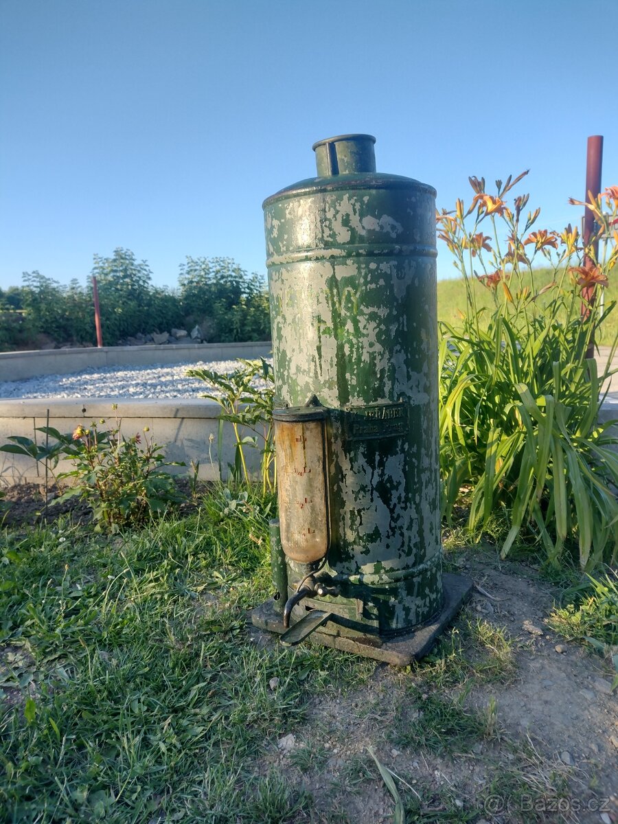 Zásobník na petroel - 4