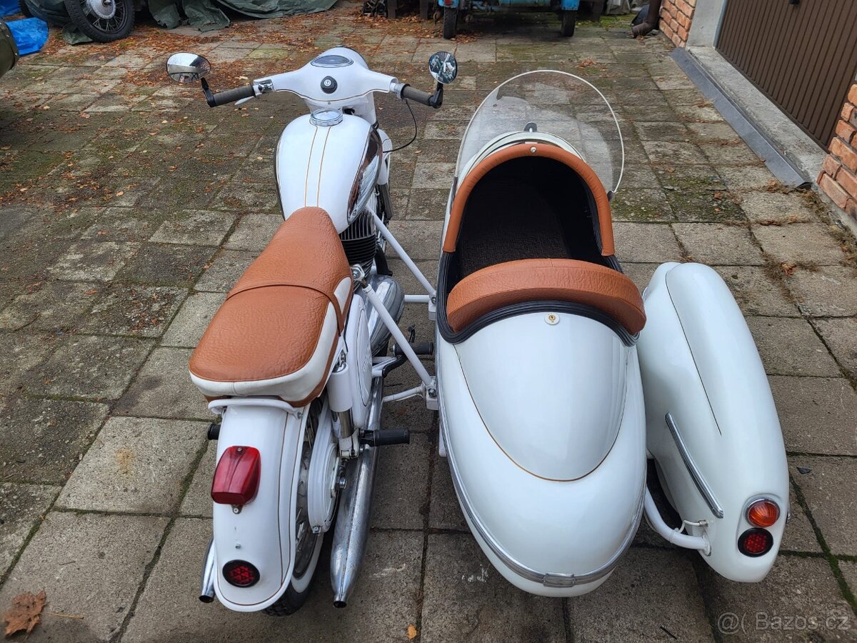 Jawa 350/360 se sidecar Velorex 560 profi renovace - 4