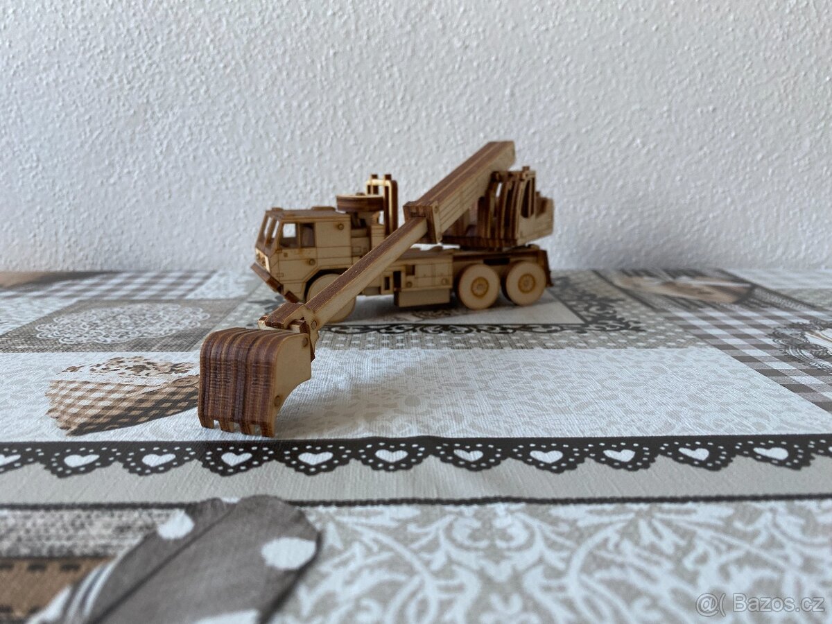 Nový dřevěný model TATRA 815-7 UDS - 4