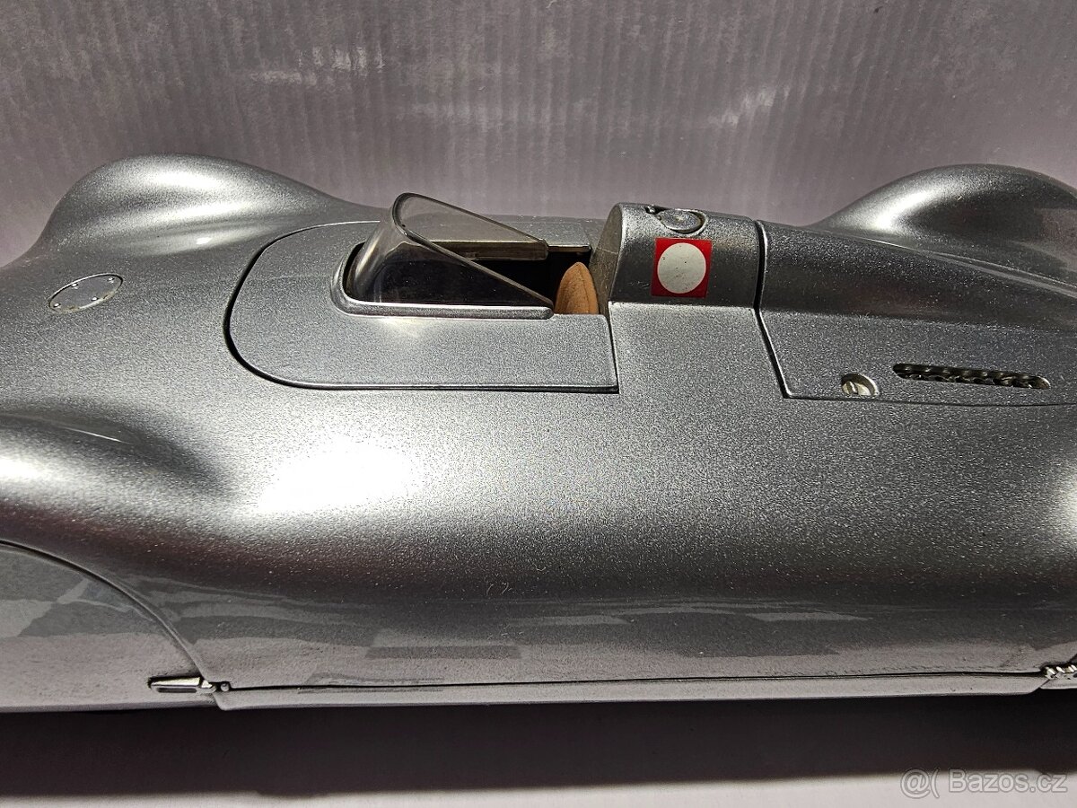 Revell Auto Union Typ C 1:18, světový rekord - 4