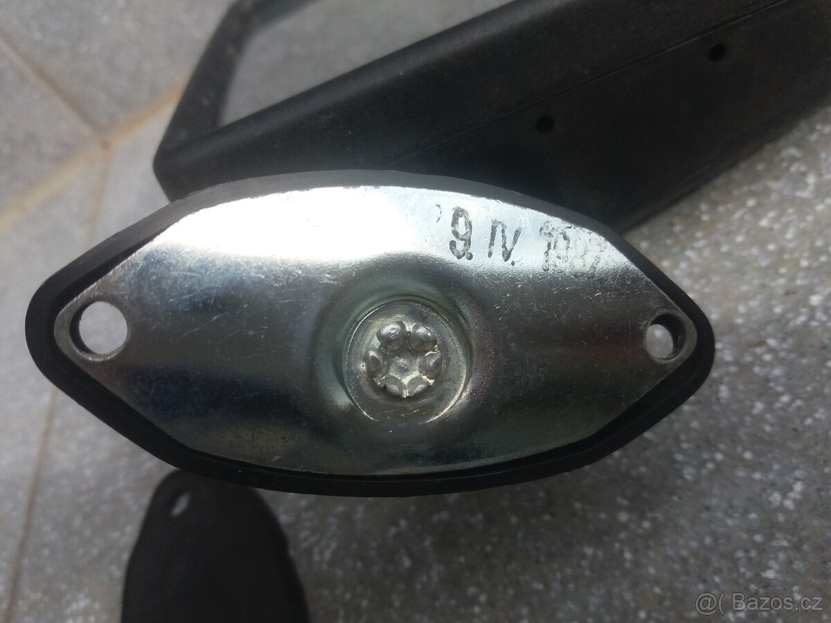 Madlo dveří, pravé zpětné zrcátko ŠKODA 105,120... - 4