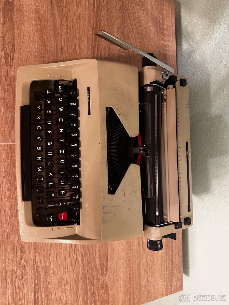 Psací stroj CONSUL - 4