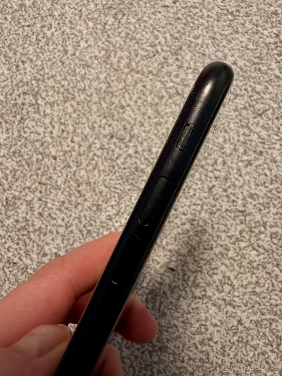 IPhone SE 2020 - 4