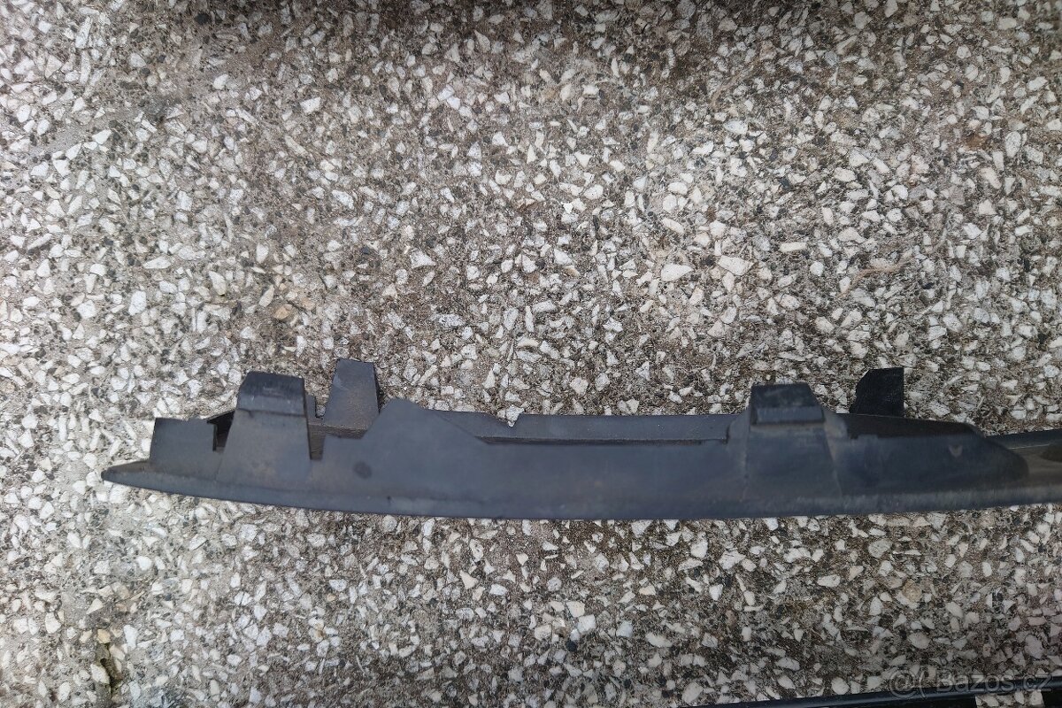 Volvo S80 - kryty předních mlhovek - 4