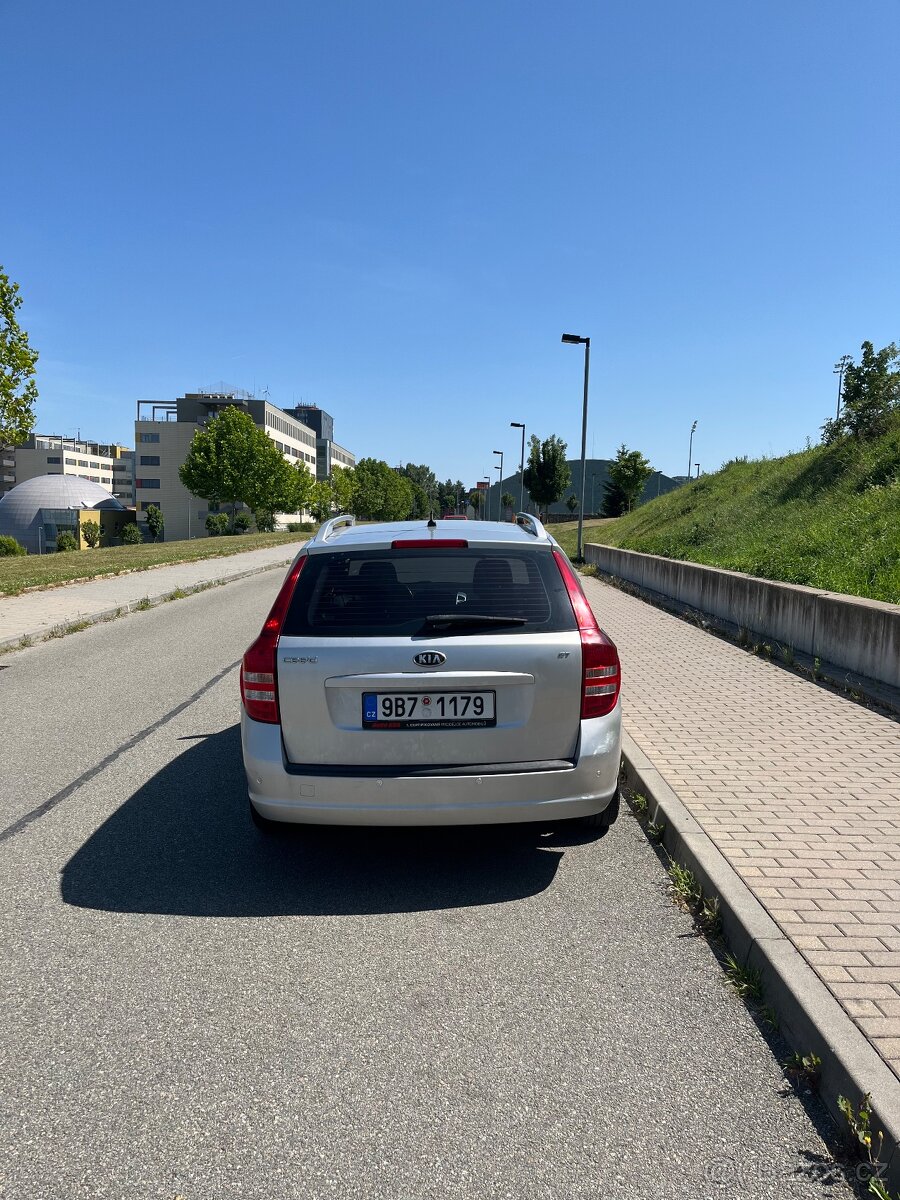 Kia Cee’d 1.4i 80 kW (2009) – benzín - 4
