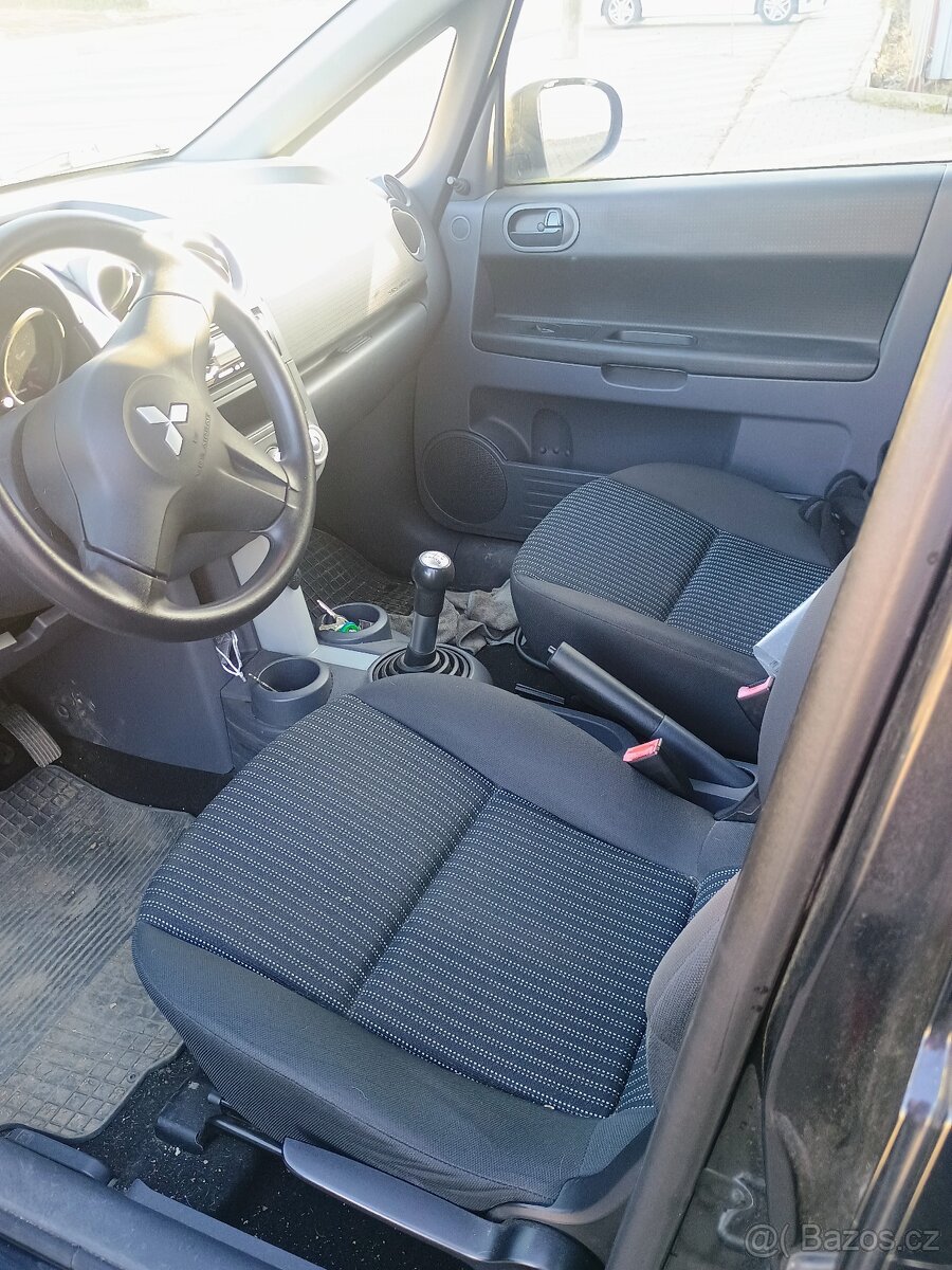 Mitsubishi Colt 1.3 - 4