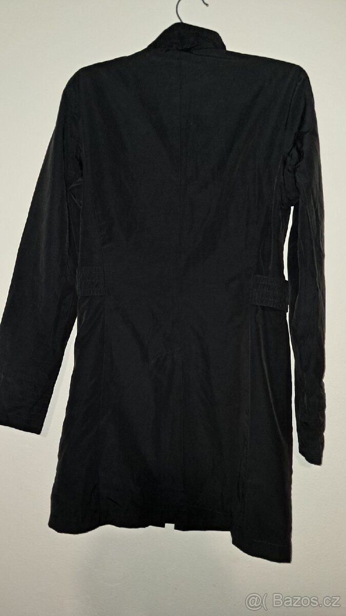 Kabátek značky Sisley velikost S - 4