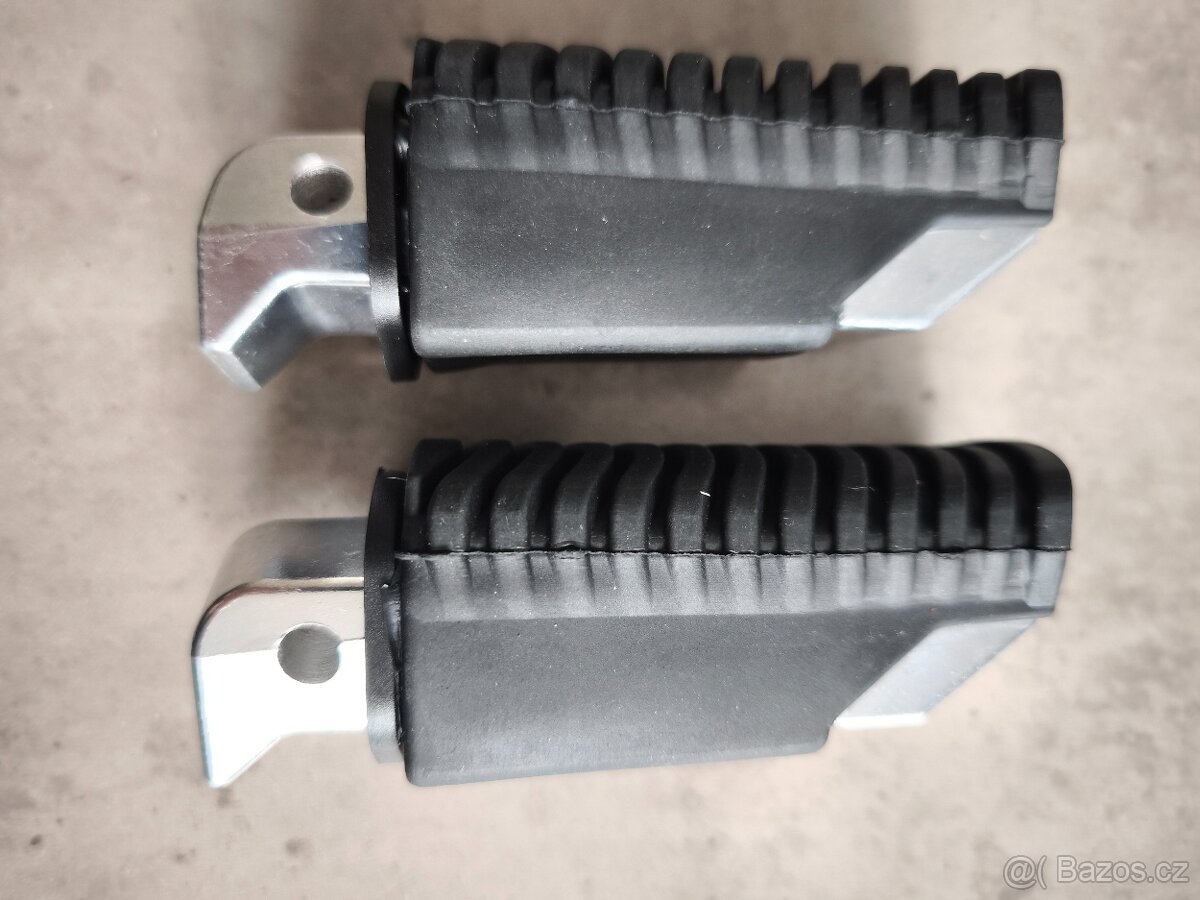 zadní stupačky na BMW - 4