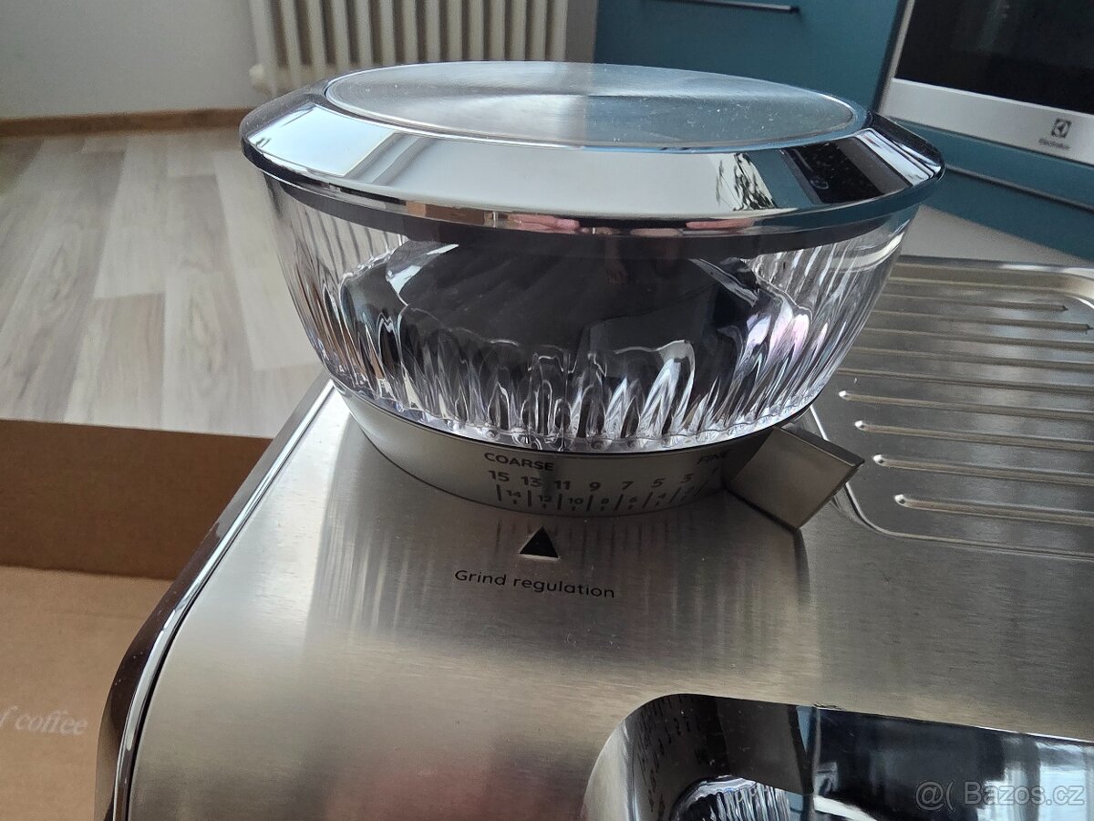 Kávovar deLonghi La Specialista Touch - 4