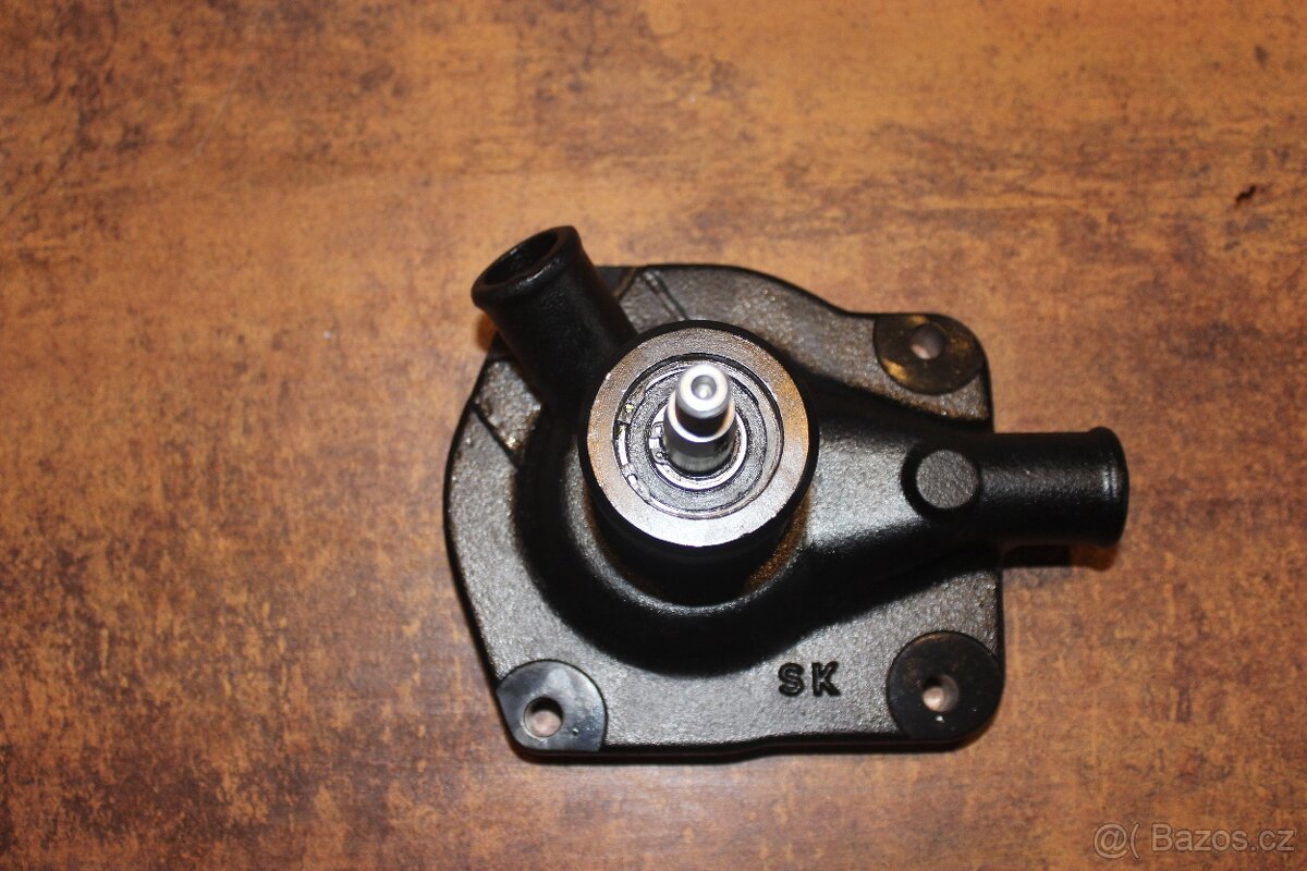 ZETOR 25 Vodní čerpadlo 2 vývody Z25833.07 - 4