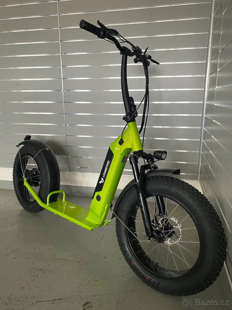 Elektrická koloběžka X-Scooters XT08 Výprodej - 4