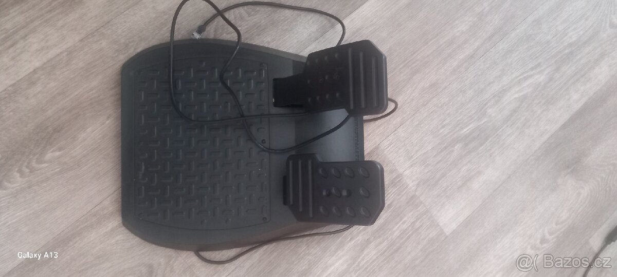 Volant s pedalaly Thrustmaster - 4
