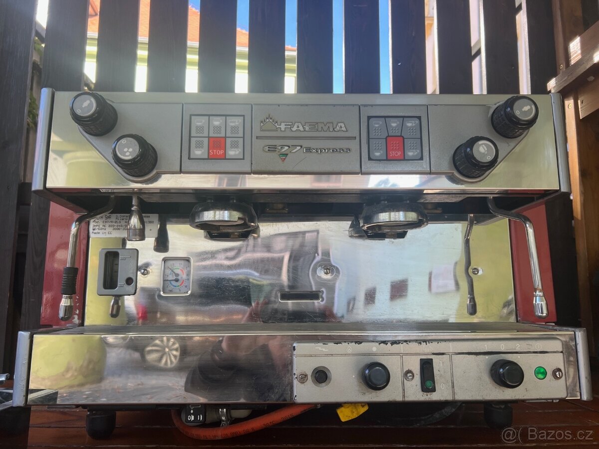 Prodám kombinovaný kávovar FAEMA E97 Express - 4