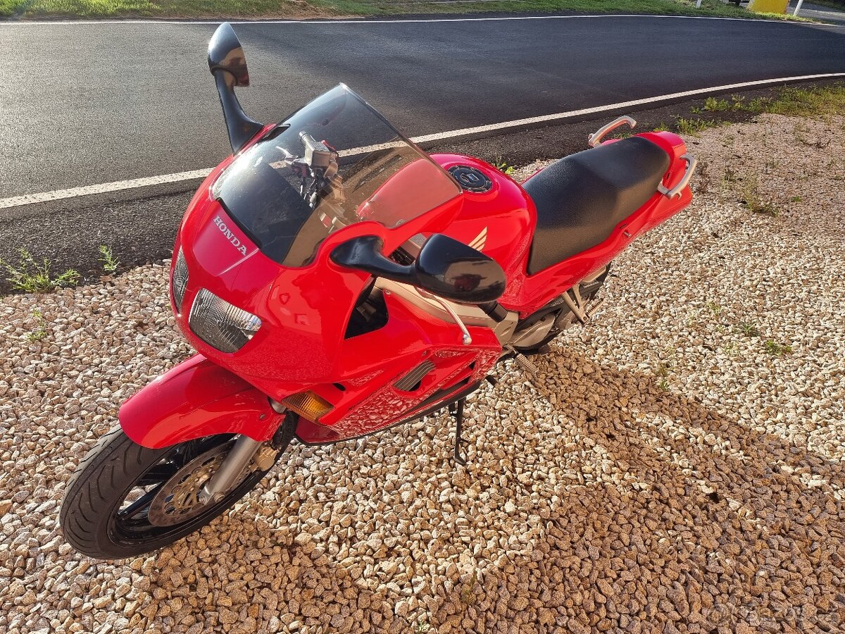 Honda VFR750 - 4