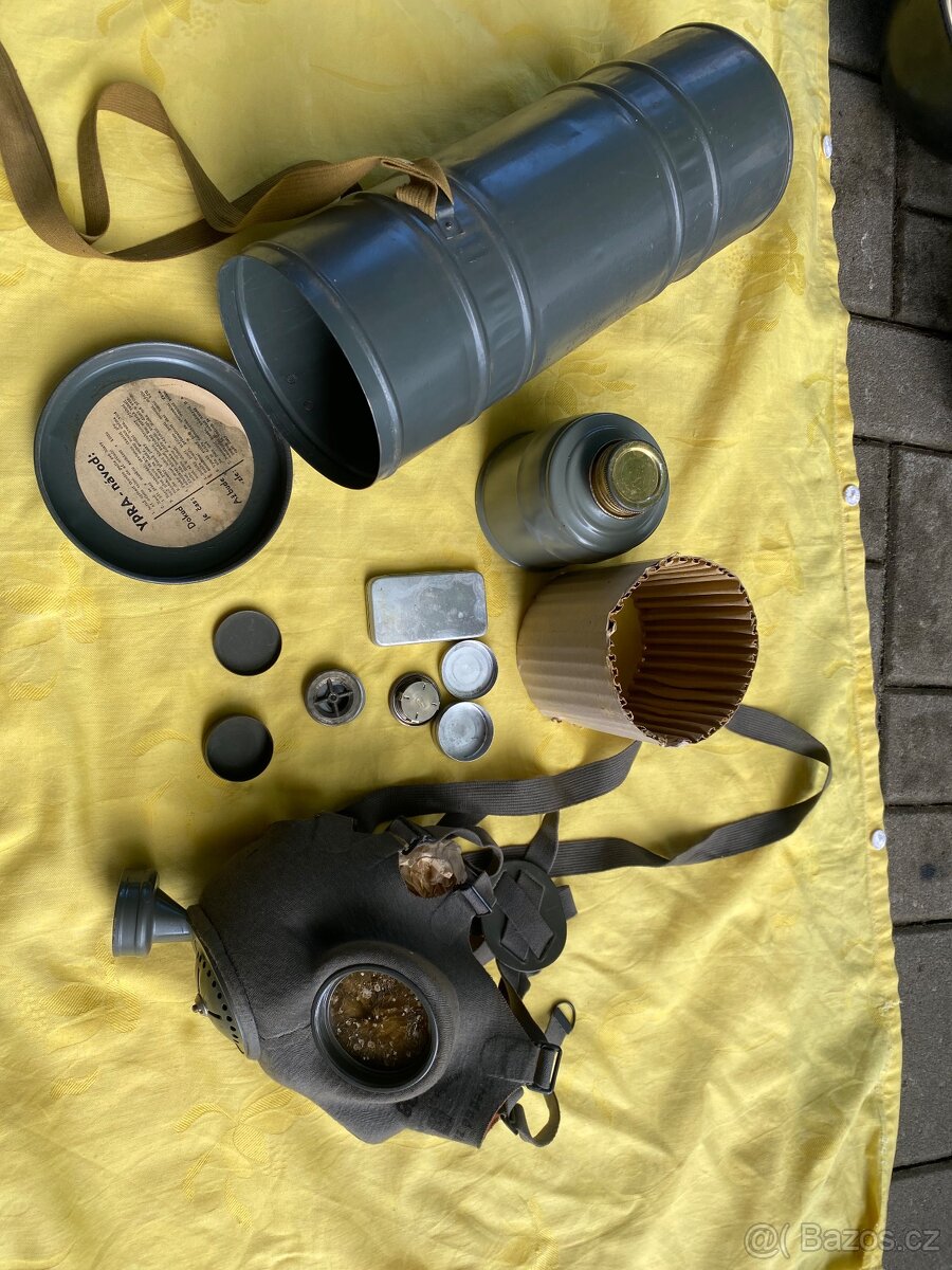 Německá helma,ww2,batoh,celta,maska,brýle,opasek - 4