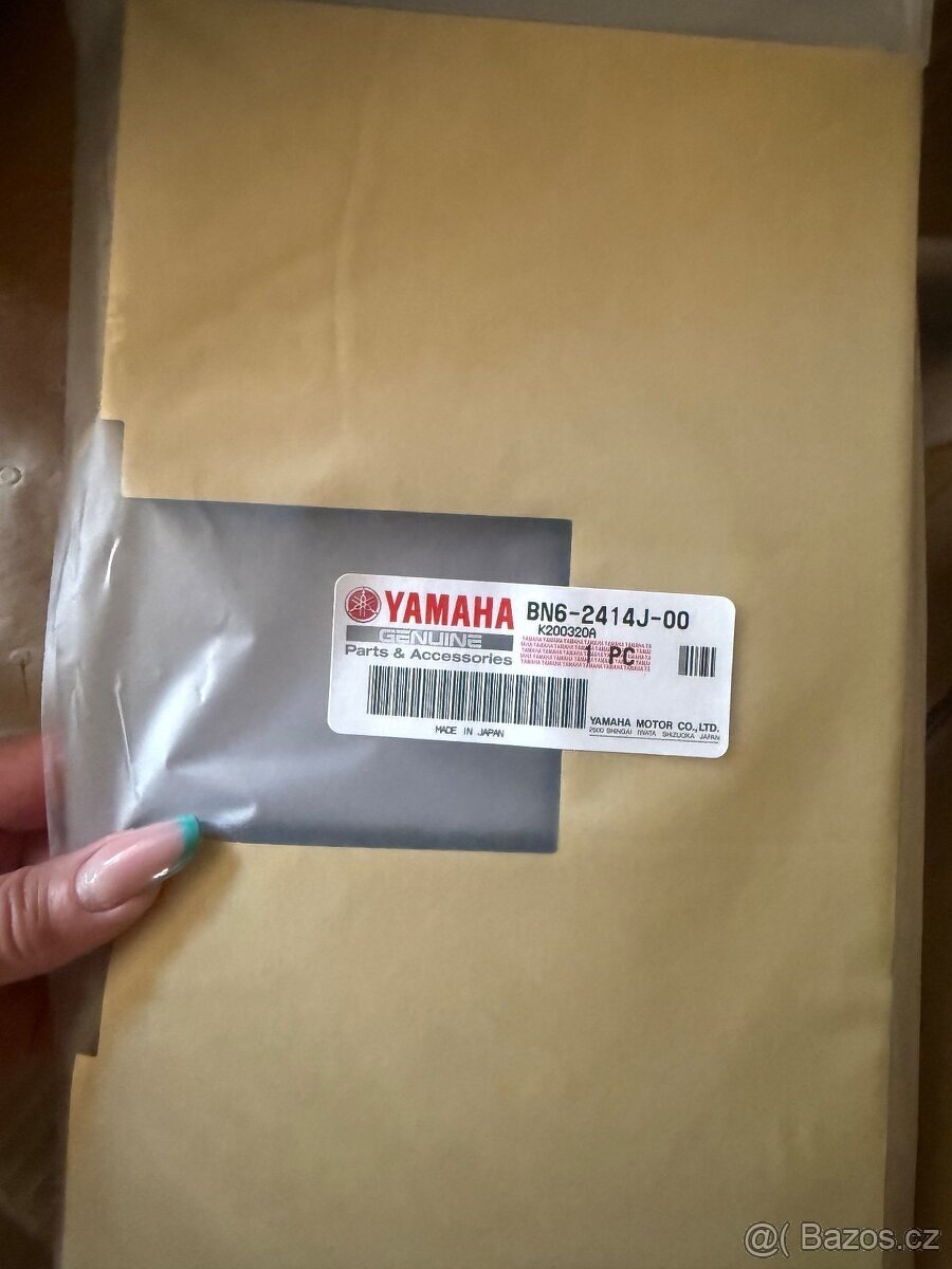 Nádrž na Yamaha R6 - 4