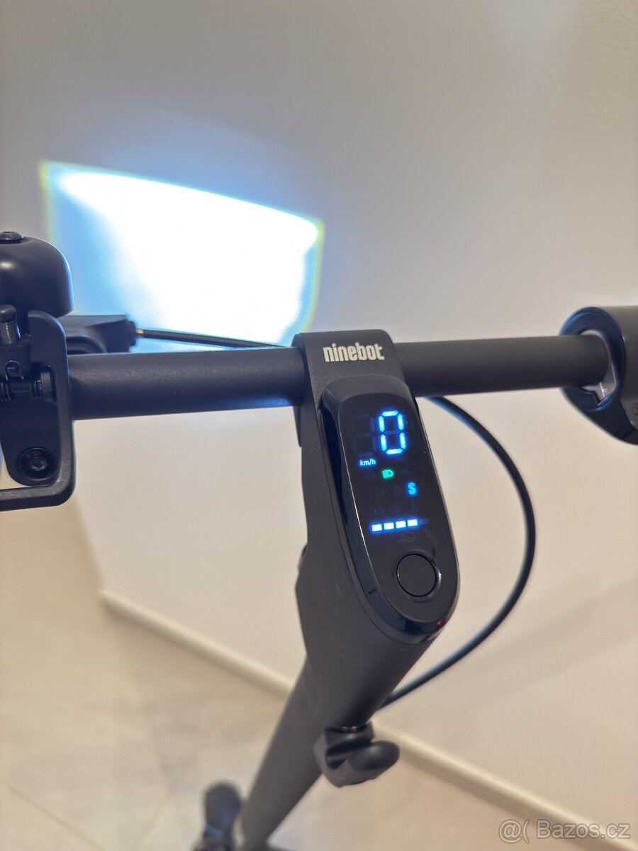 Elektrická koloběžka - Ninebot - 4