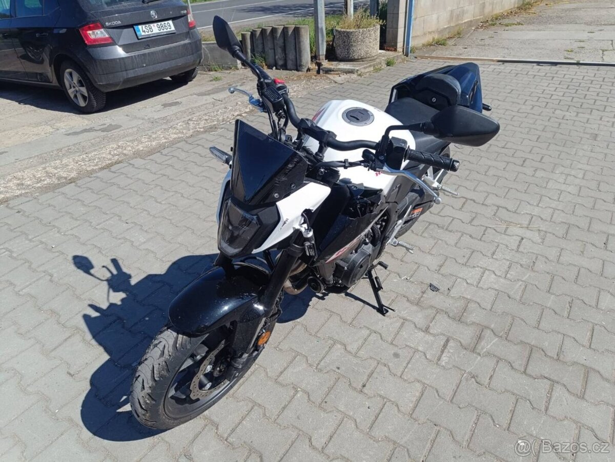 Honda CB 500 FA - 4