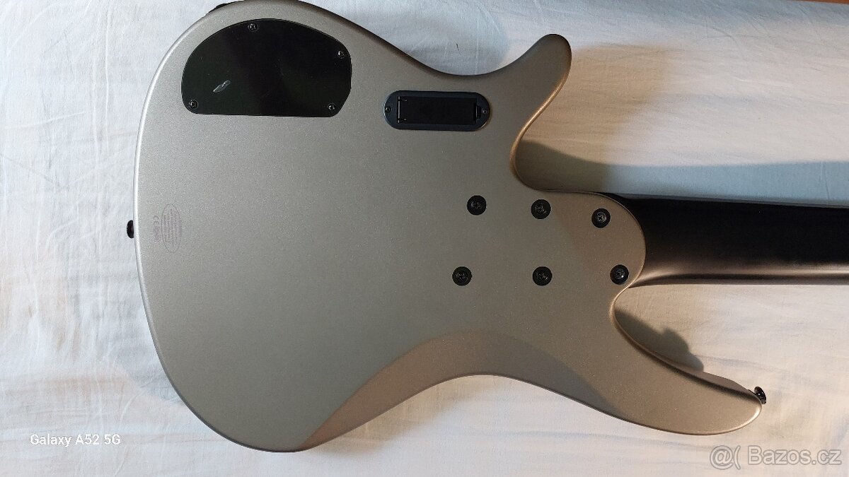 Nabízím šestistrunnou baskytaru Yamaha RBXJM2 - 4