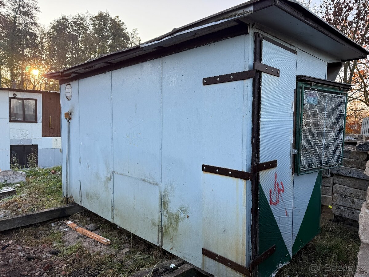 novinový stánek, sklad - 4