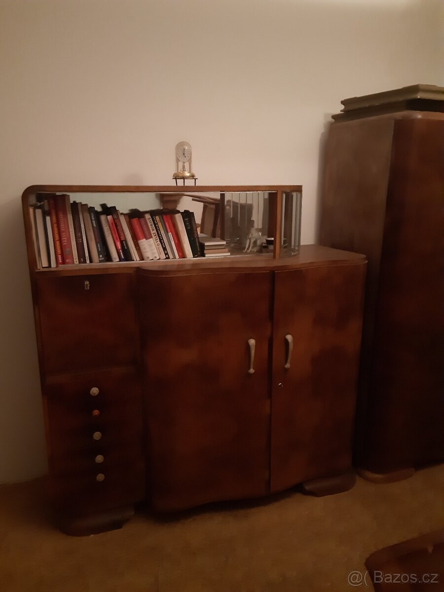 Prodám starožitný nábytek - 4