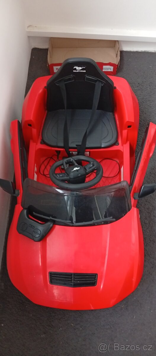 Toys Ford Mustang GT BEC 8171 elektrické autíčko - 4