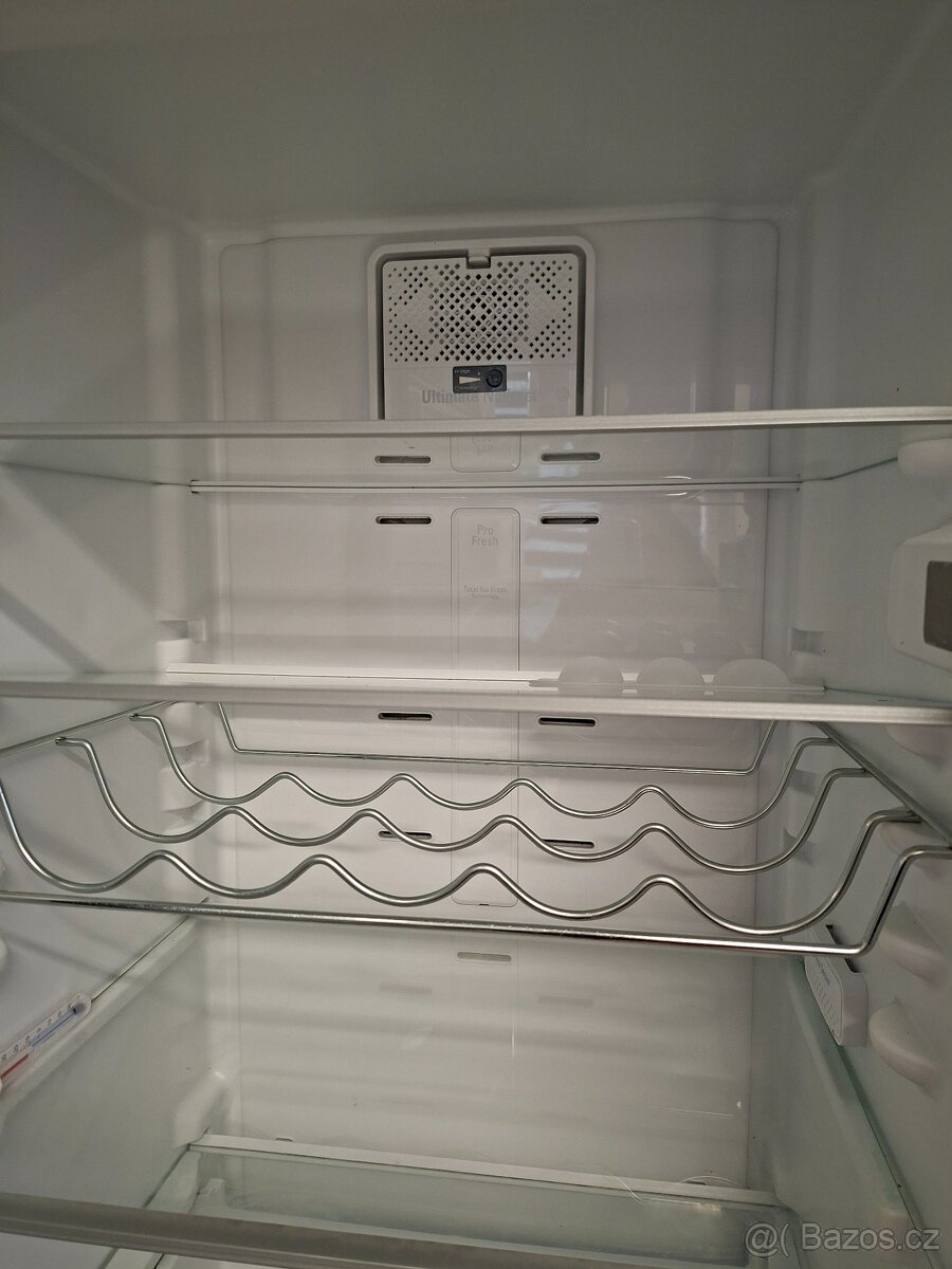 Kombinovana Lednice z mrazakem Bauknecht - 4