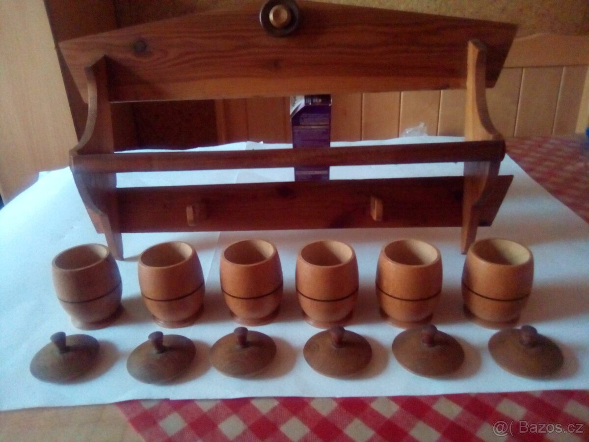 Dřevěná polička s kořenkami - 4