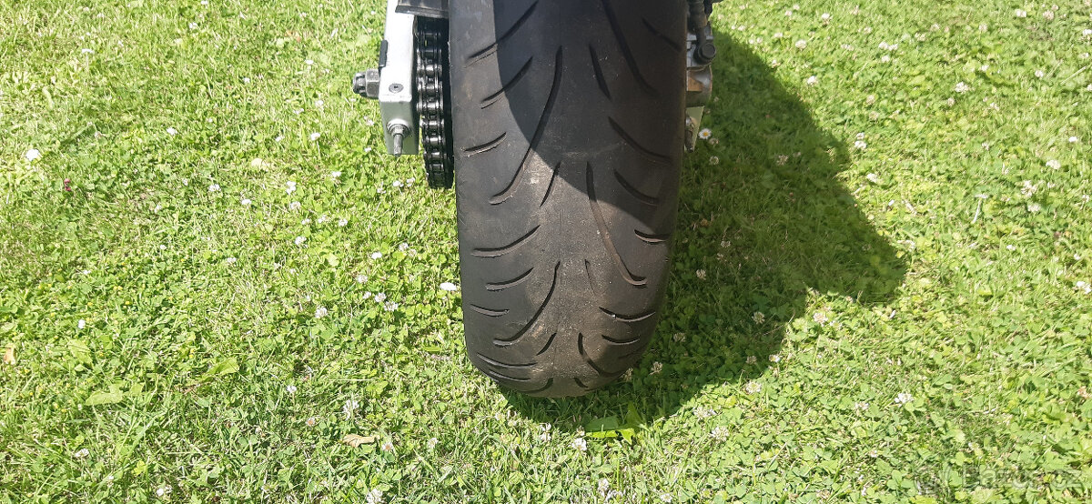 prodám Kawasaki ZR7 - 4