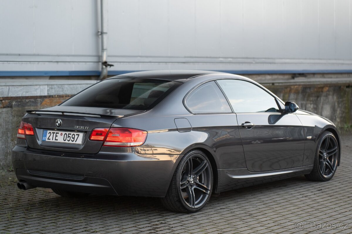 BMW E92 330i - 4