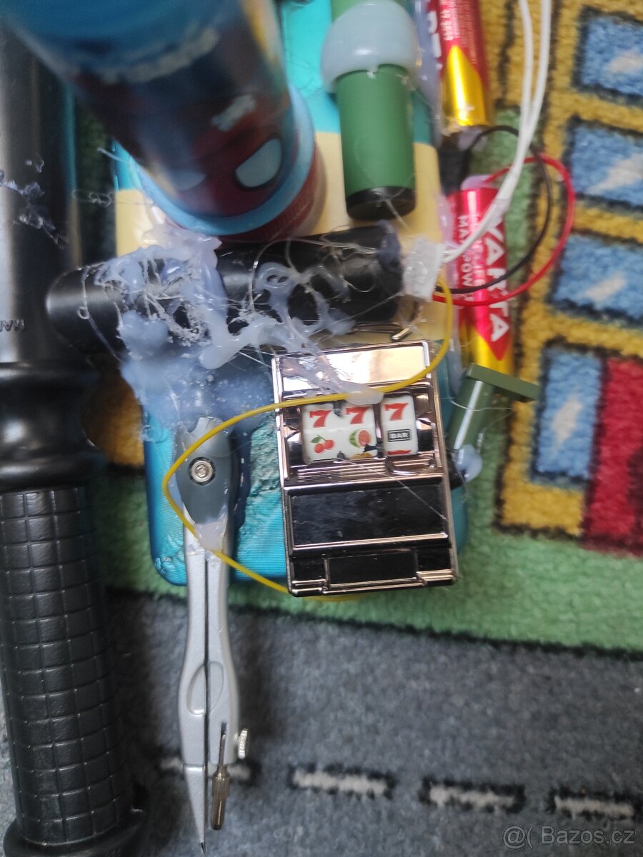 Prodávám telefon megafon - 4