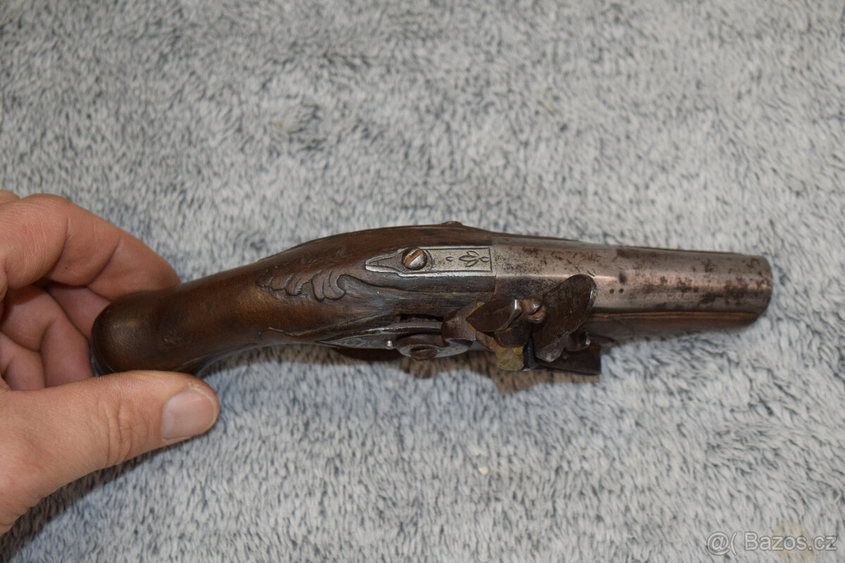 Malá křesadlová pistolka - 4
