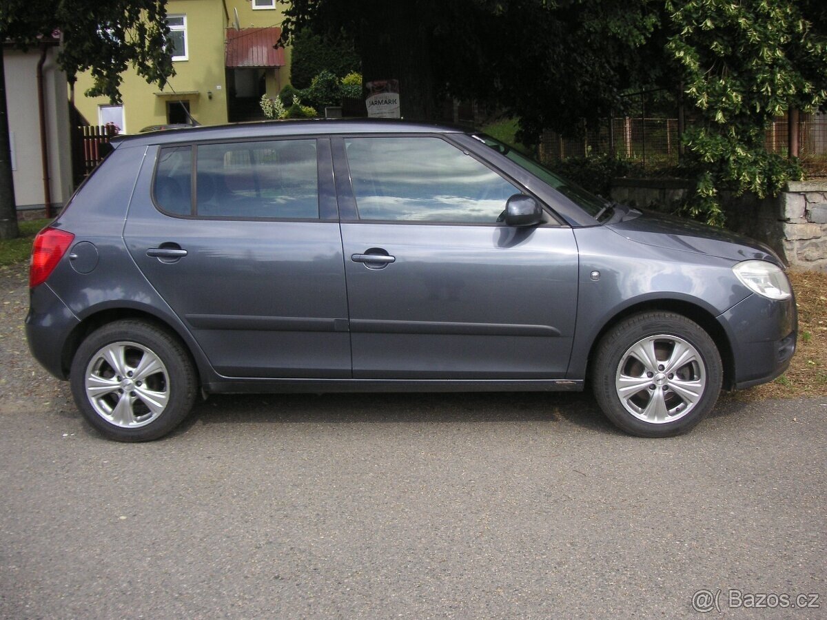 Škoda Fabia II 1.4i 16V 63kw - Serviska - 4