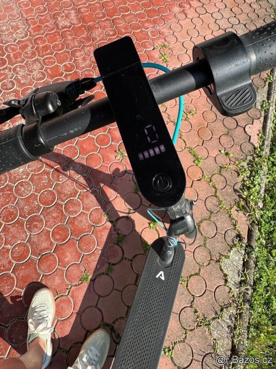 ELEKTROKOLOBĚŽKA LAMAX S11600 - 4