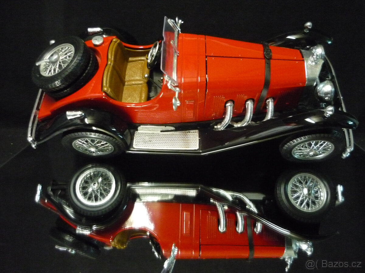 Mercedes Benz SSK červenočerný Bburago 1/18 - 4