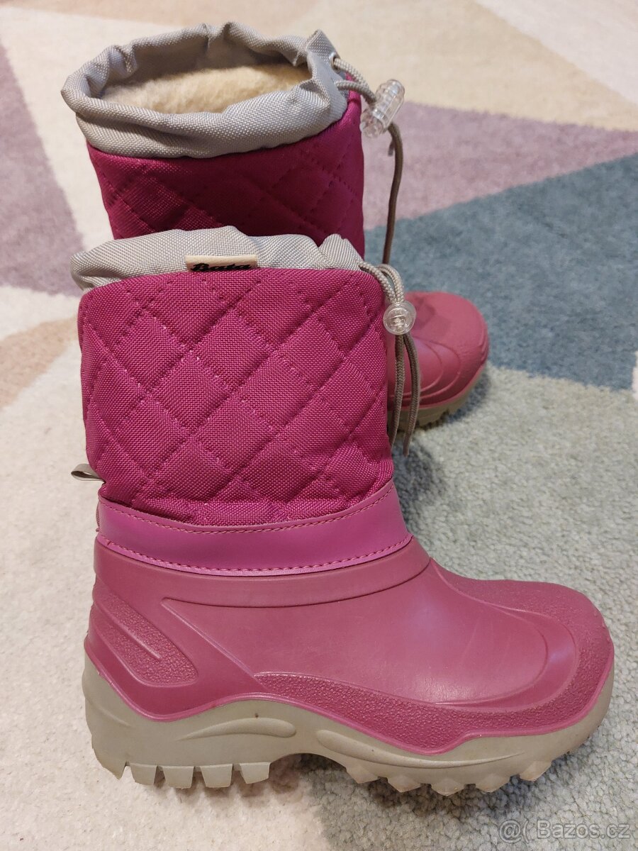 Prodám holčičí sněhule Baťa vel. 27/28 - 4