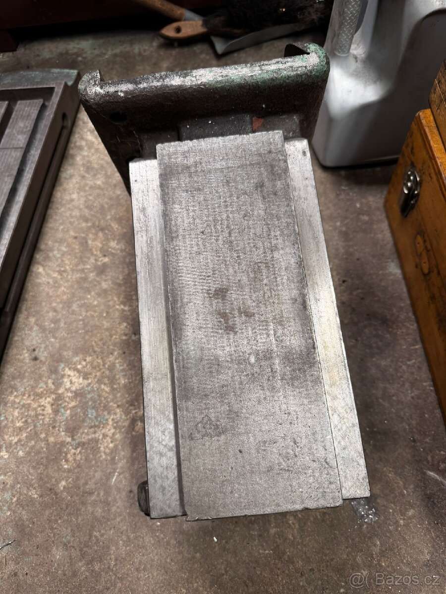 Prodám díly frézky F1S - 4