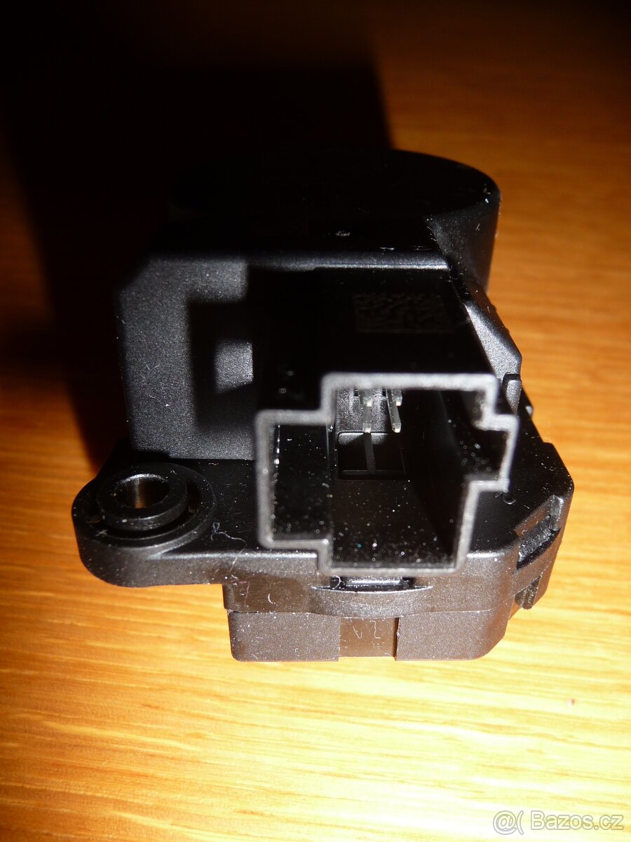 Alfa Romeo motorek klapky original ND - 4