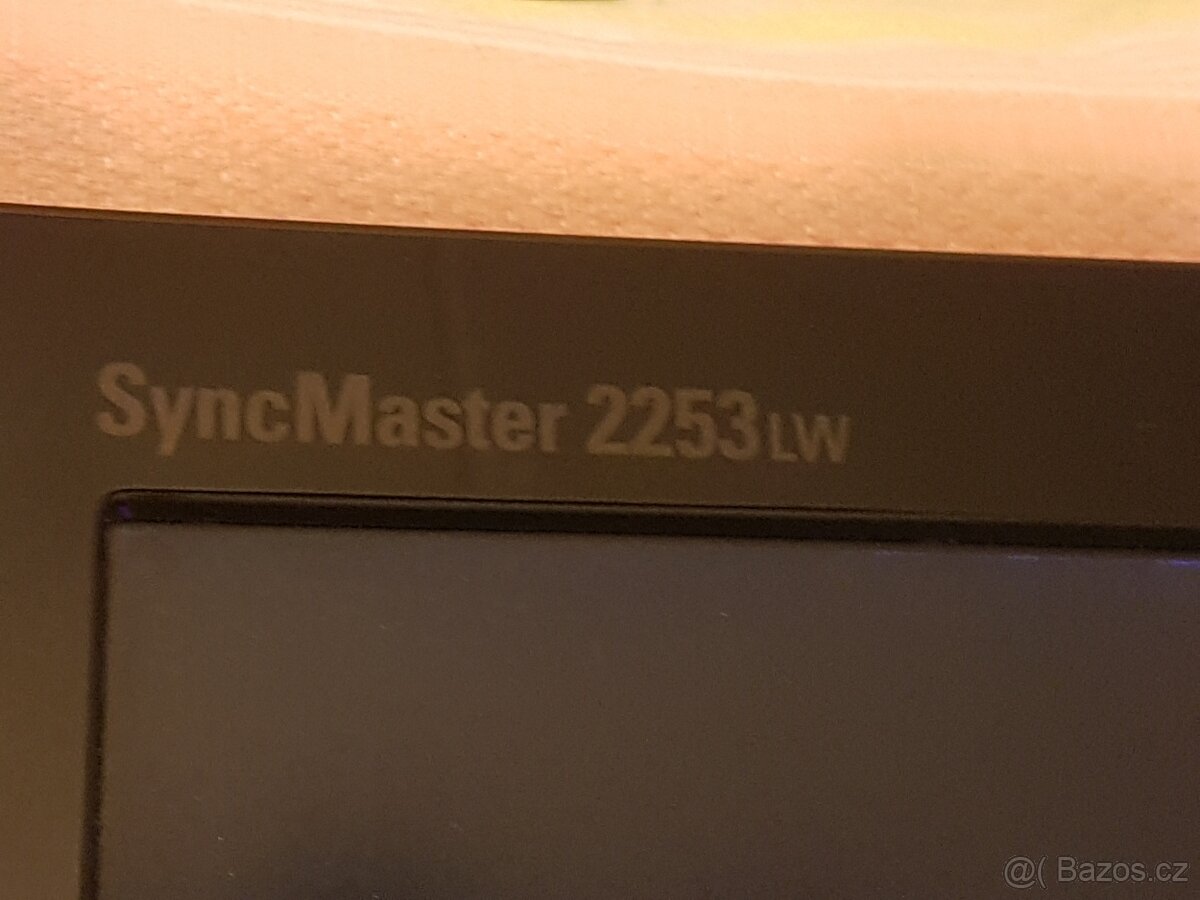 PC monitor Samsung SyncMaster 2253LW , 22″ - 4