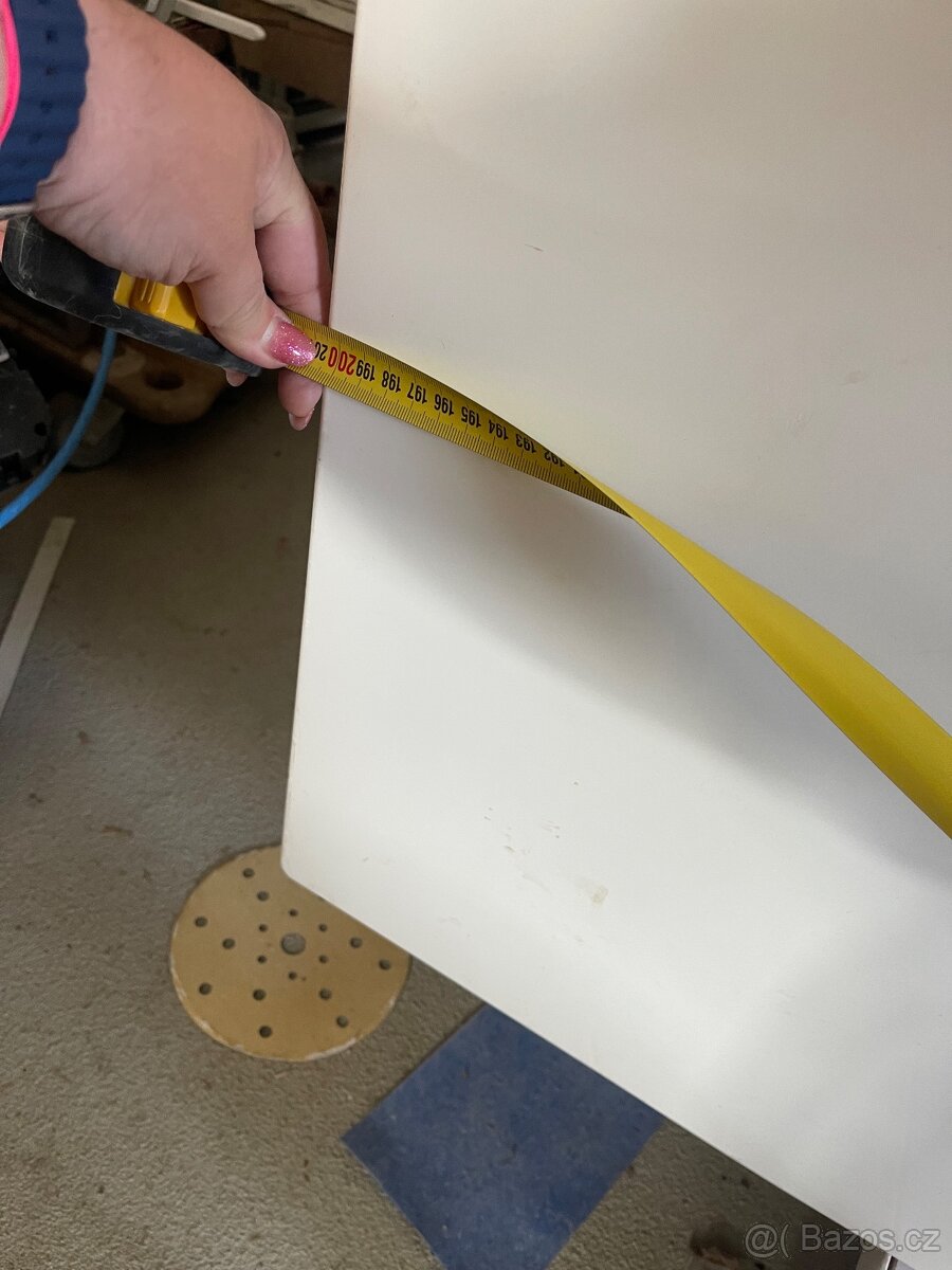 radiátor 2m dlouhý, nízký - 4