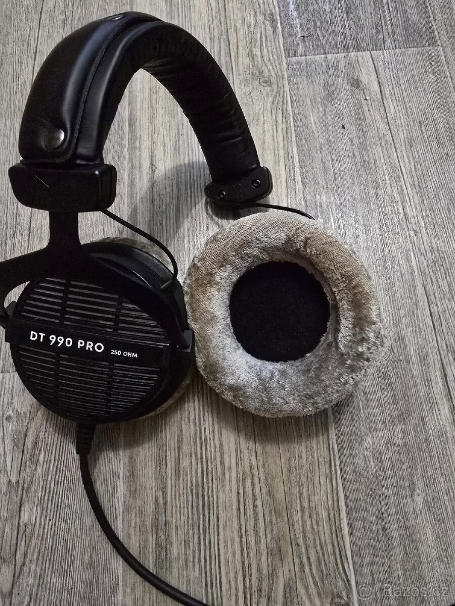 beyerdynamic DT 990 PRO 250 Ohm
- 4