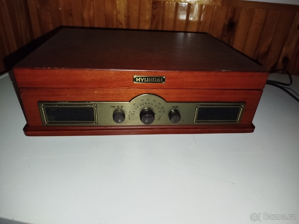 Gramofon zn Hyundai RT 910. - 4