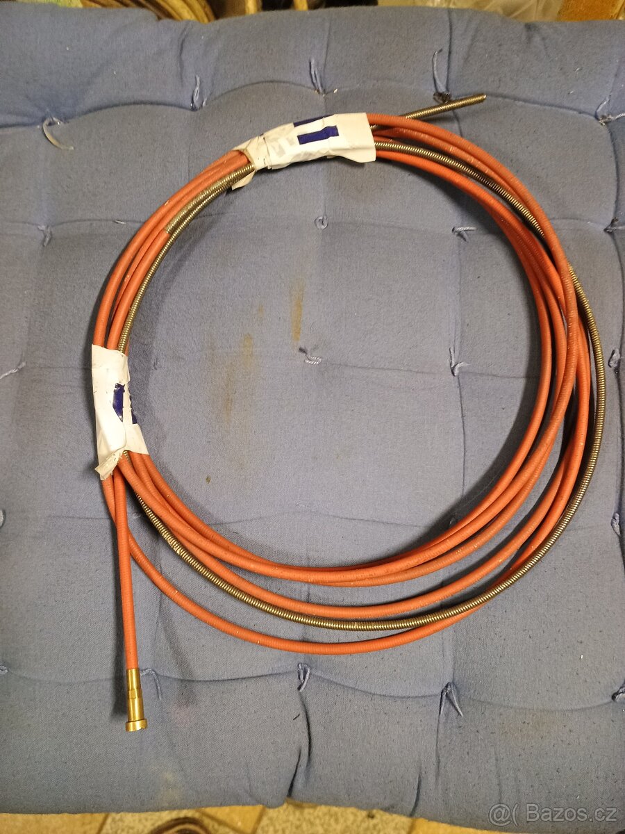 Kruh.zástrčka 380V,porc.zásuvka 230V,bowden CO2 - 4