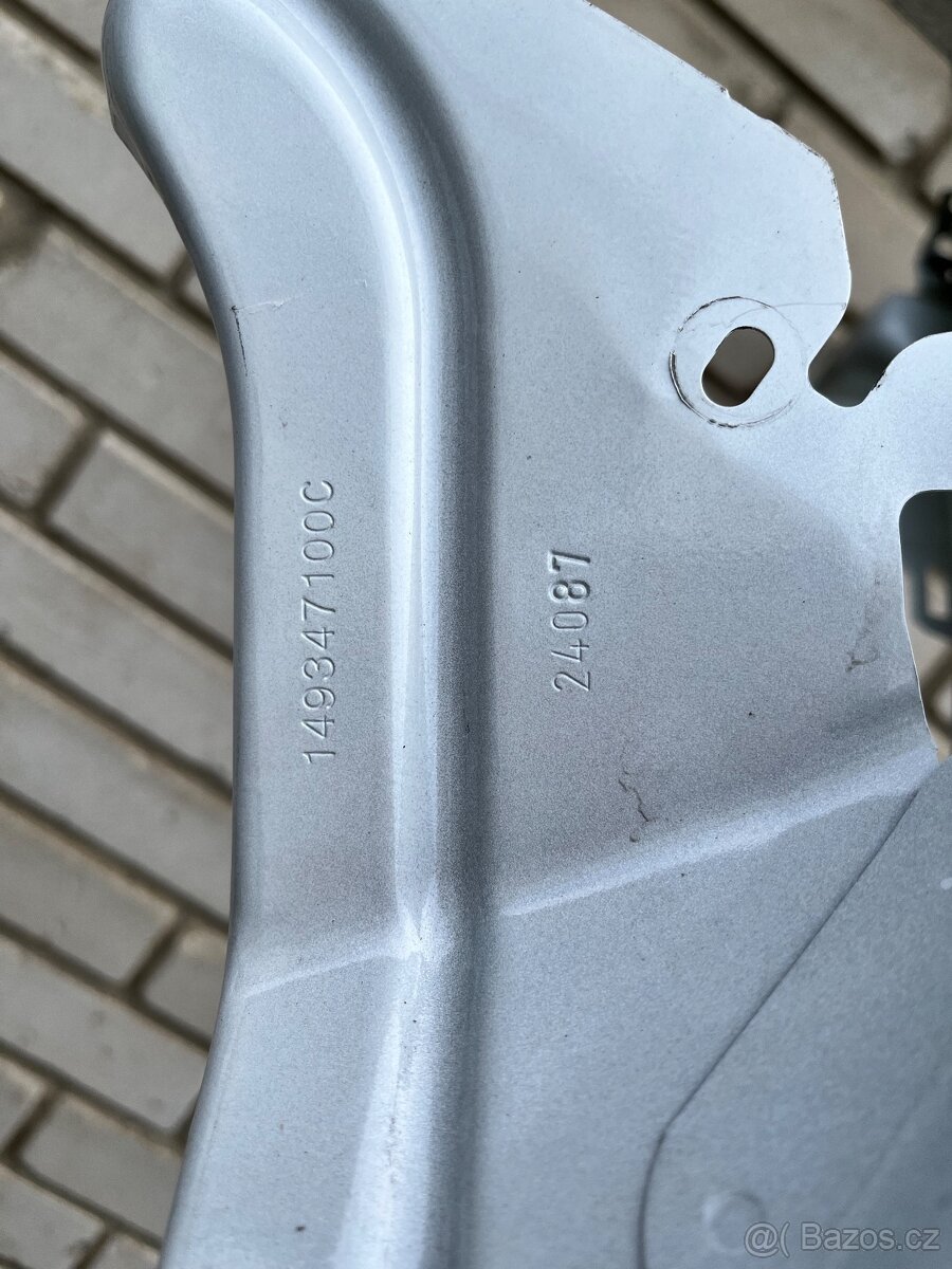 Levý přední blatník Tesla Y - 4