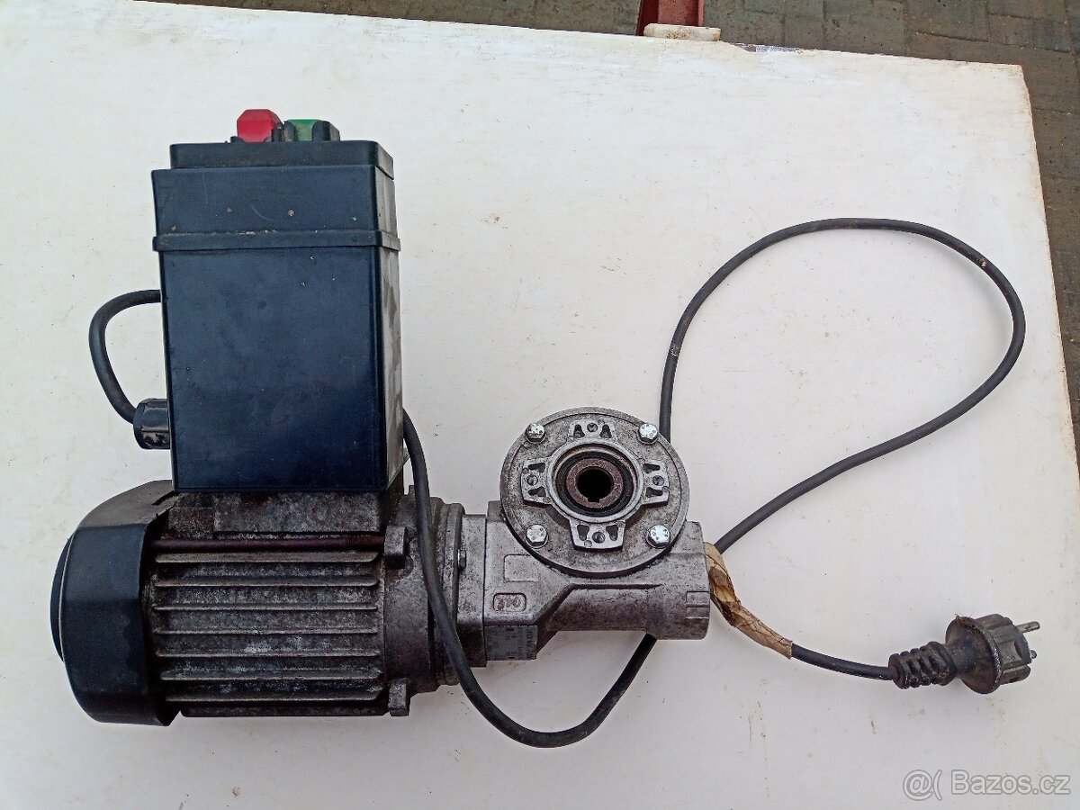 Elektromotor s převodovkou - 4