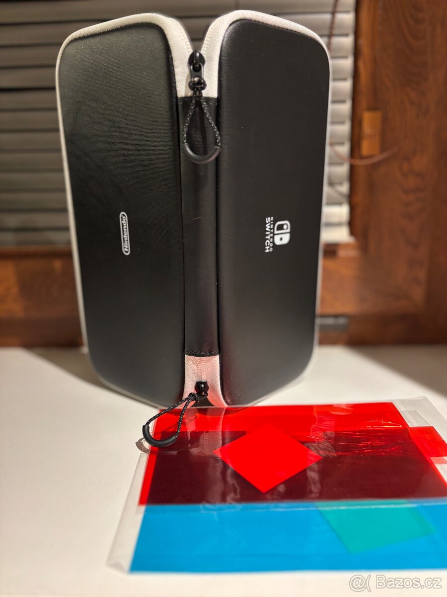 Konzole Nintendo SWITCH OLED (white set) + hra + pouzdro - 4