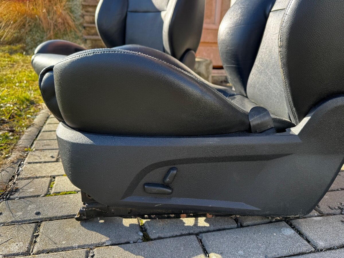 RECARO sedačky - 4