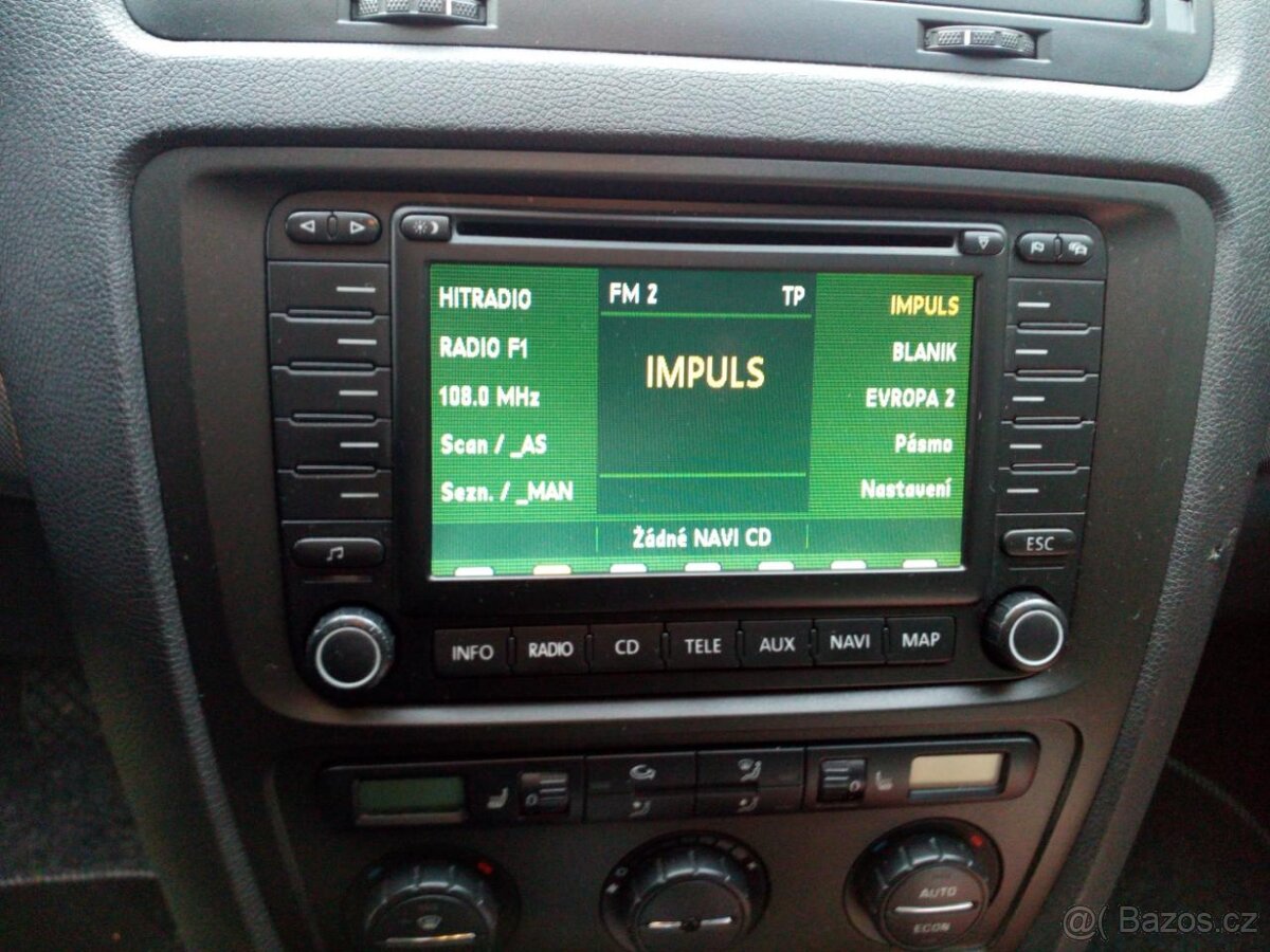 Rámeček 2DIN rádia Škoda Octavia 2 předface s aut. klimou - 4